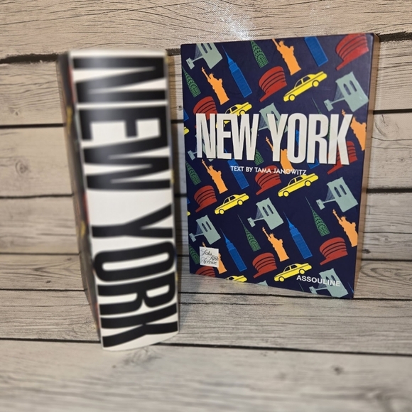 NEW YORK Photo Book w/Slipcase Assouline Tama Janowitz Saks Fifth Avenue 2006 HC - Picture 5 of 6